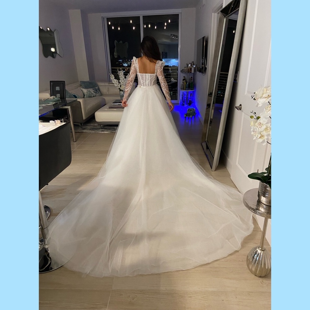 Wedding dress
